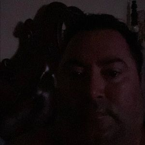 Meet your Posher, Carlos